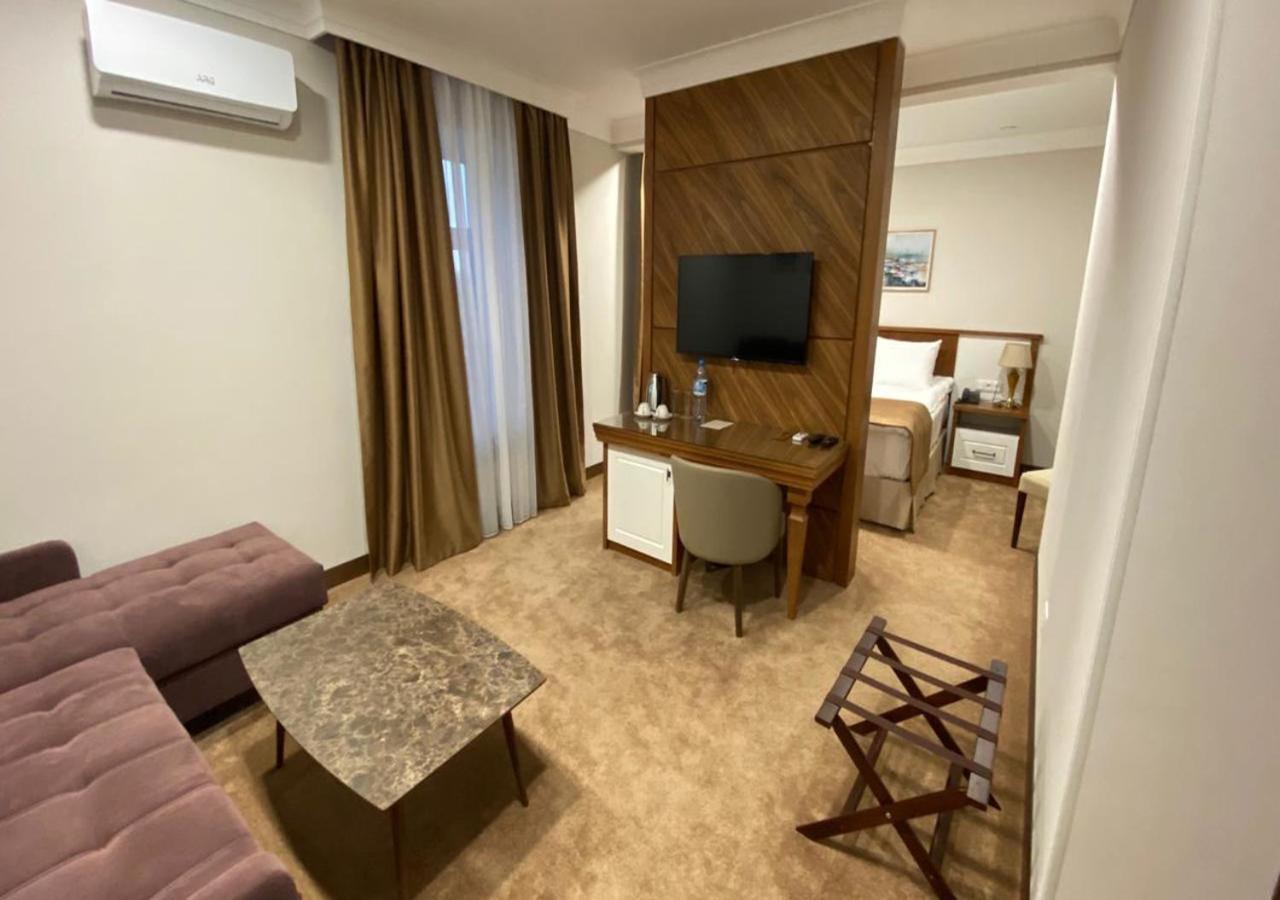 Boutique Hotel Kaspi Temirtau Exteriér fotografie